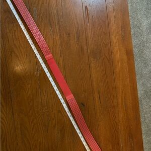 *Isaac Mizrahi Coral Women's Stretch Belt - 2X/3X - Worn Once